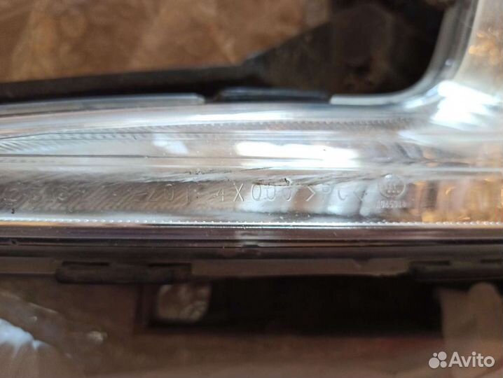 Фара противотуманная левая