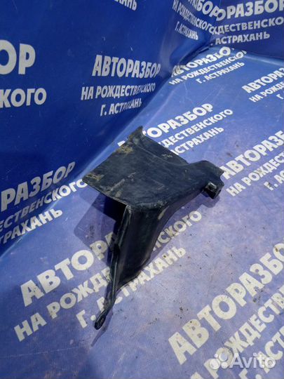 Пыльник двигателя Ваз Лада Гранта седан 11186 2015