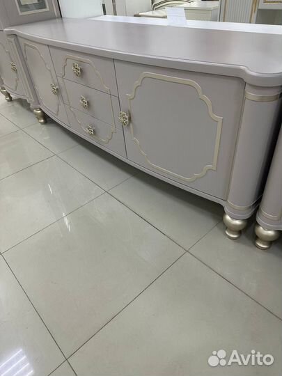 Тумба под телевизов