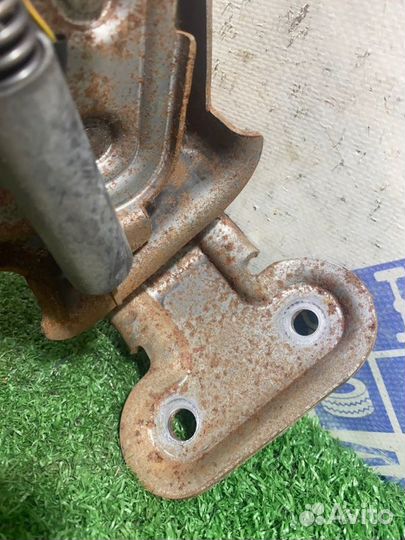 Педаль стояночного тормоза Kia Optima седан 2.0