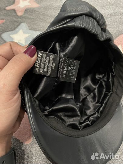 Кепка кожаная женская