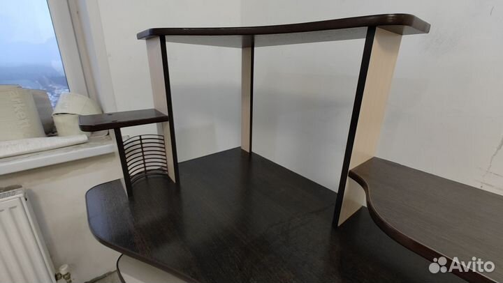 Стол компьютерный