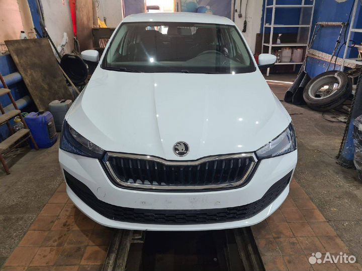 В разбор поступил Skoda Rapid 2