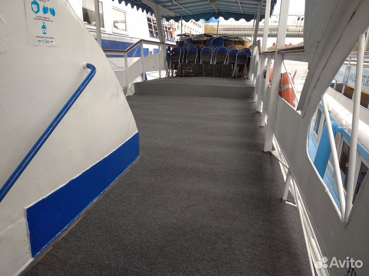 Теплоход пассажирский 