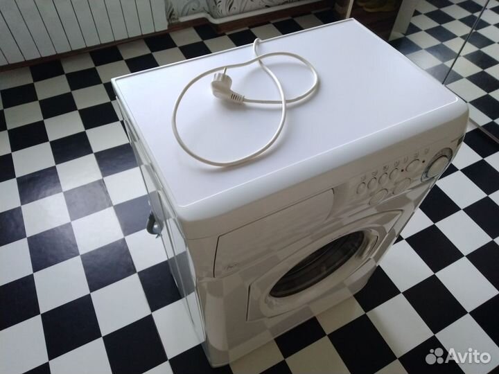 Стиральная машина бу Ariston
