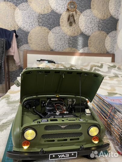 Модель УАЗ-469 масштаб 1:8