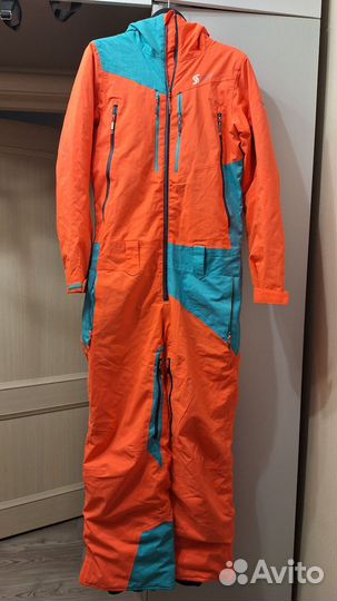 Горнолыжный комбинезон женский
