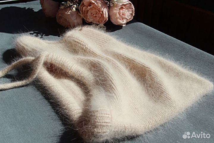 Вязаный капор ангоровый