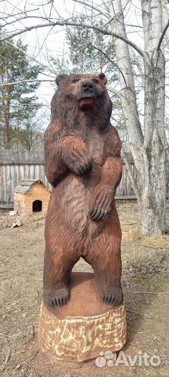 Медведь из дерева