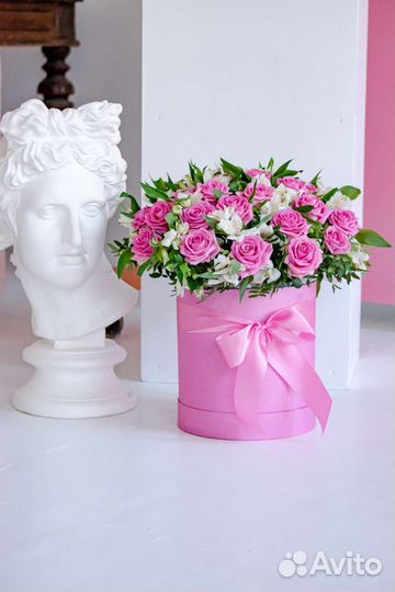 Большая Коробка розы и альстромерии