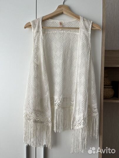 Накидка с бахромой bershka