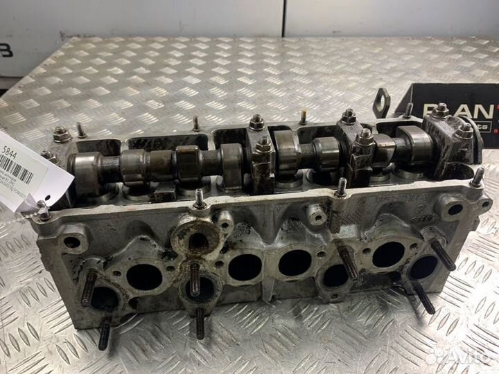 Головка блока цилиндров Volkswagen Passat B3 1992