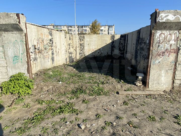 Гараж, > 30 м²