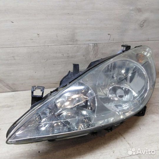 Фара левая Peugeot 307 до рест