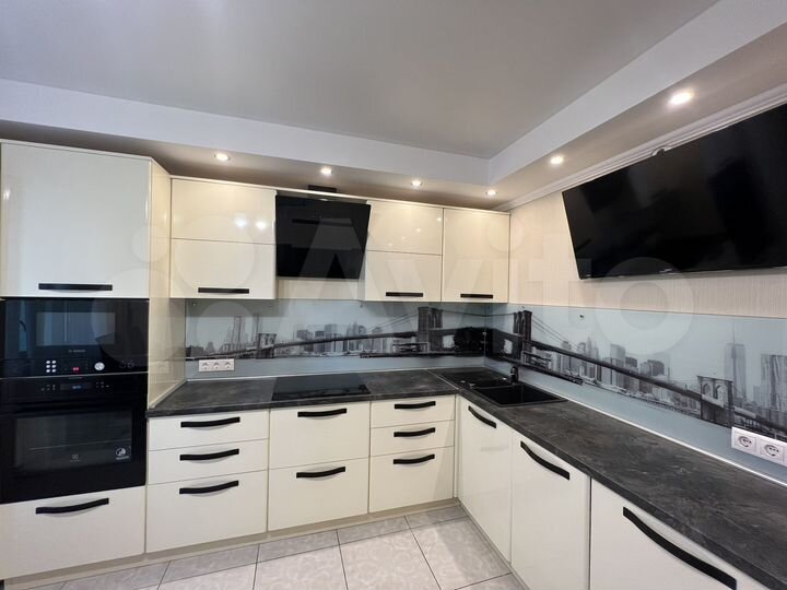 2-к. квартира, 75 м², 7/10 эт.