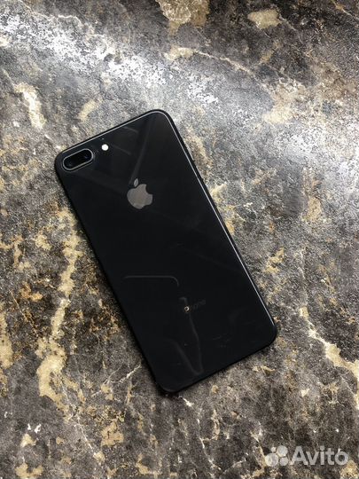 iPhone 8 Plus, 64 ГБ