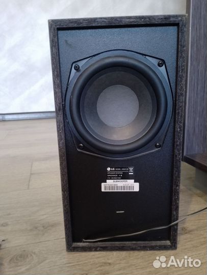 Саундбар LG