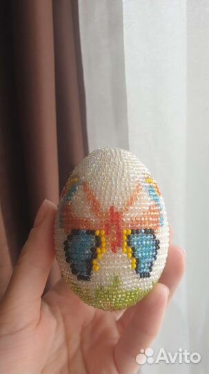 Сувенирное яйцо из бисера