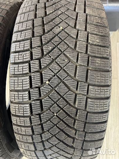 Pirelli Ice Zero 255/50 R19 107T