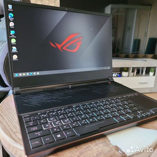 Asus GX531/ i7-9750H/ RTX 2070/ 240Hz/ssd1000gb