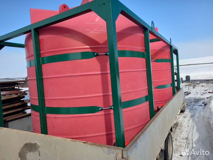 Емкость для перевозки воды. кас