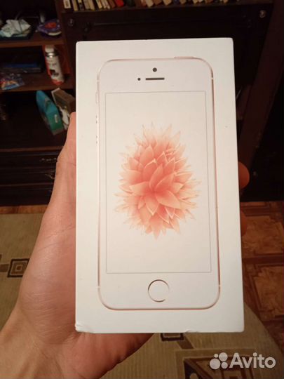 Телефон iPhone se