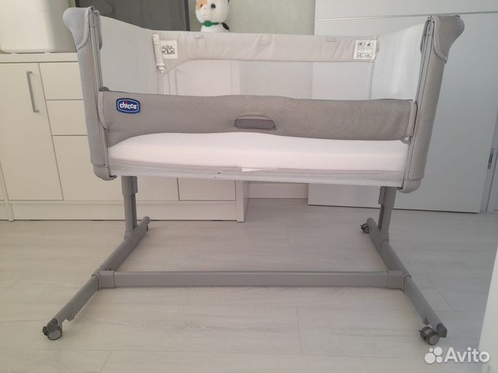Кроватка детская приставная Chicco next2ME /люлька