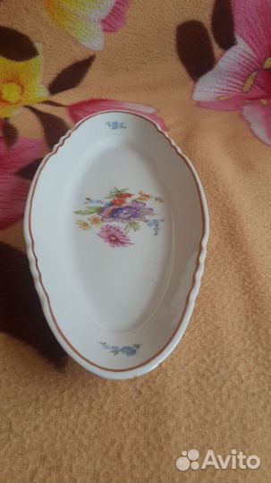 Посуда разная.графины.масленки.сковорода.чайник за