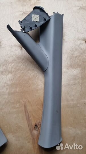 Накладка передней стойки Mercedes W639