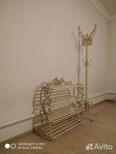 Кованые подставки для обуви