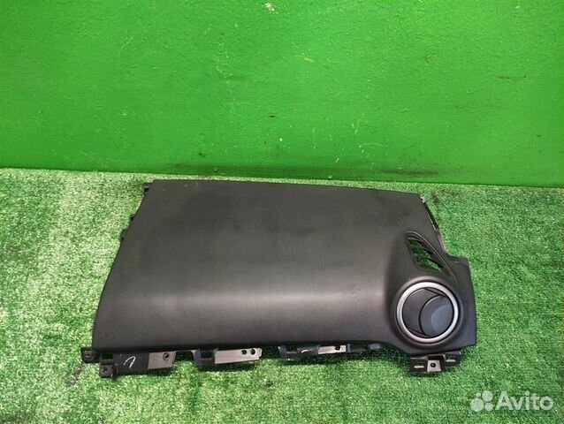 Накладка торпедо правая Mazda 3 (BK) 2005