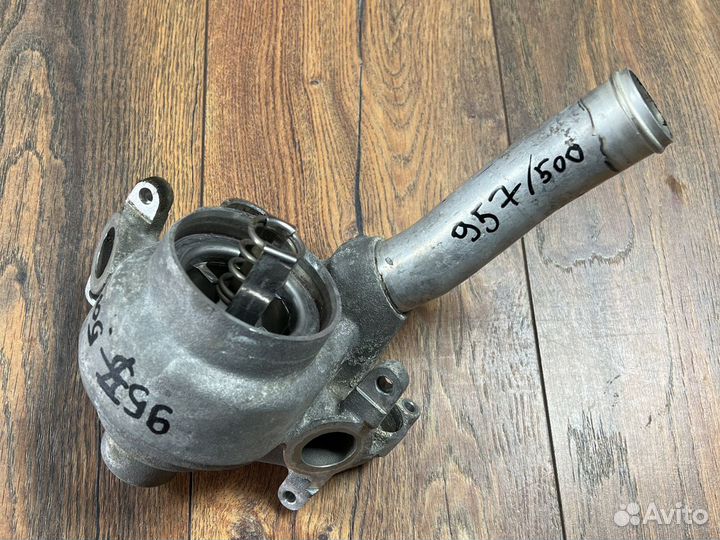 Porsche Cayenne 957 Корпус термостата 4.8л M48.51