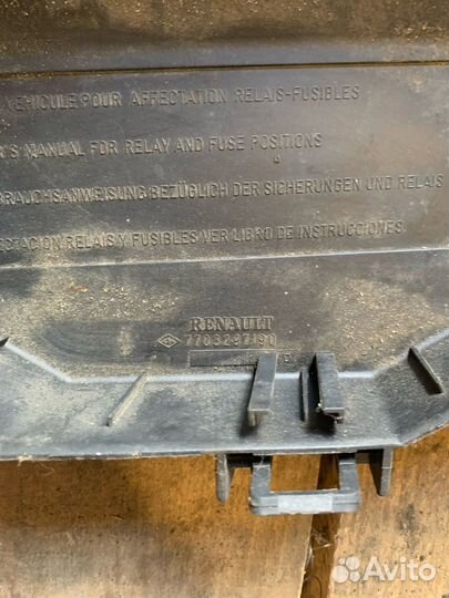 Крышка блока предохранителей Mercedes Vito 2001