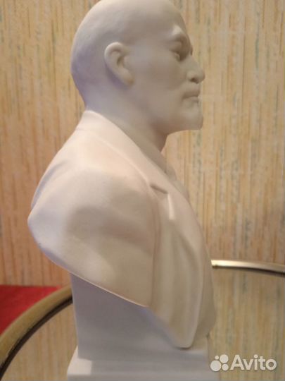 Бюст периода СССР.В.И. Ленин. Бисквитный фарфор лф