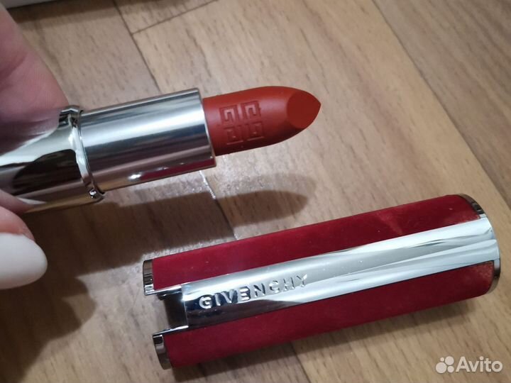 Givenchy помада