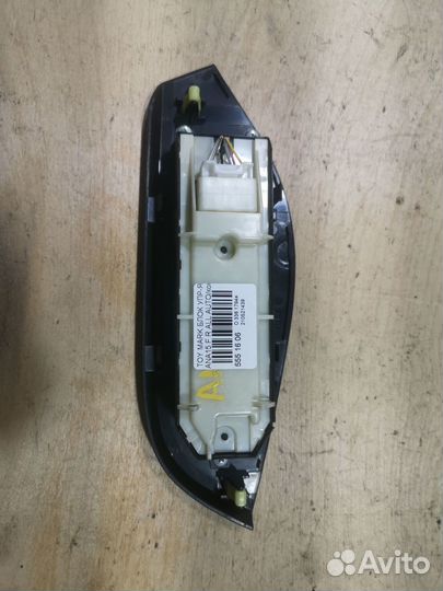 Блок упр-я стеклоподъемниками 84040-33080 на Toyot