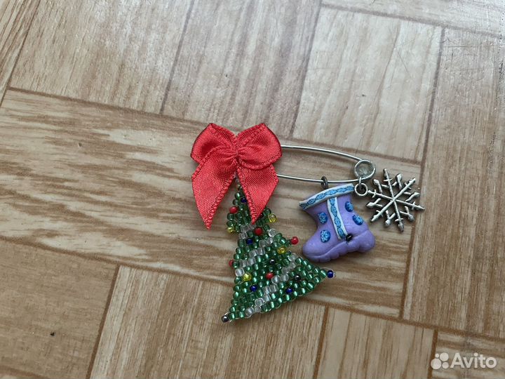 Брошь