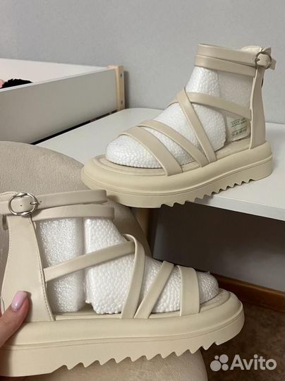 Сандали женские