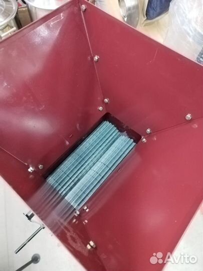 Дробилка для винограда(виноградодавилка)