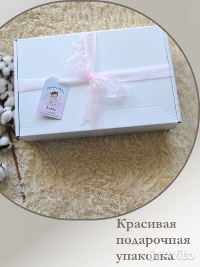 Вязанная игрушка погремушка (зайка)