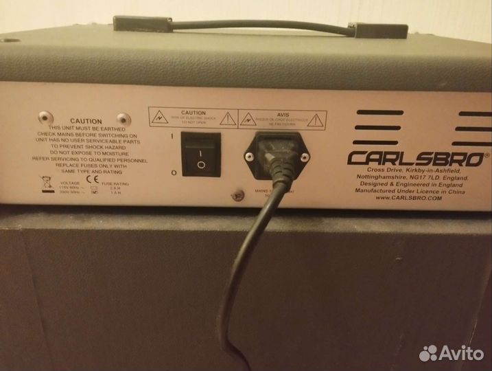 Комплект бас гитара + комбик басовый