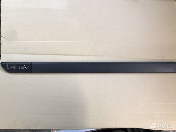 Молдинг передней левой двери Renault Megan 2