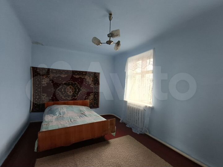 3-к. квартира, 73 м², 1/2 эт.