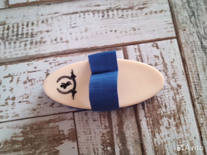 Щётка для лошади