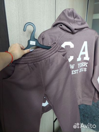 Спортивный костюм женский