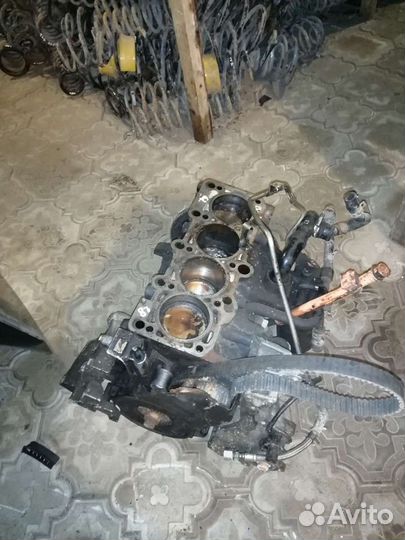 Блок двигателя Фольксваген Ауди Б5 AUG