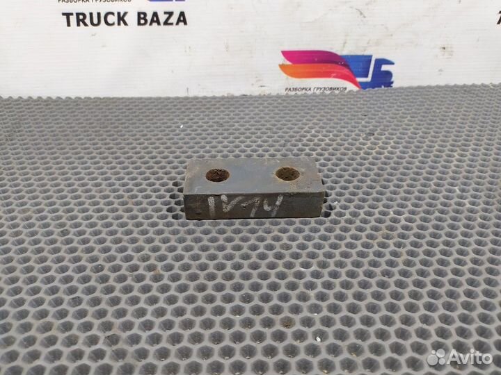 504027326 Проставка крюка буксировочного