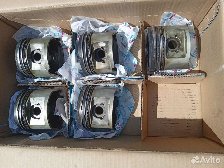 Головка блока цилиндров двигателя 1 HZ