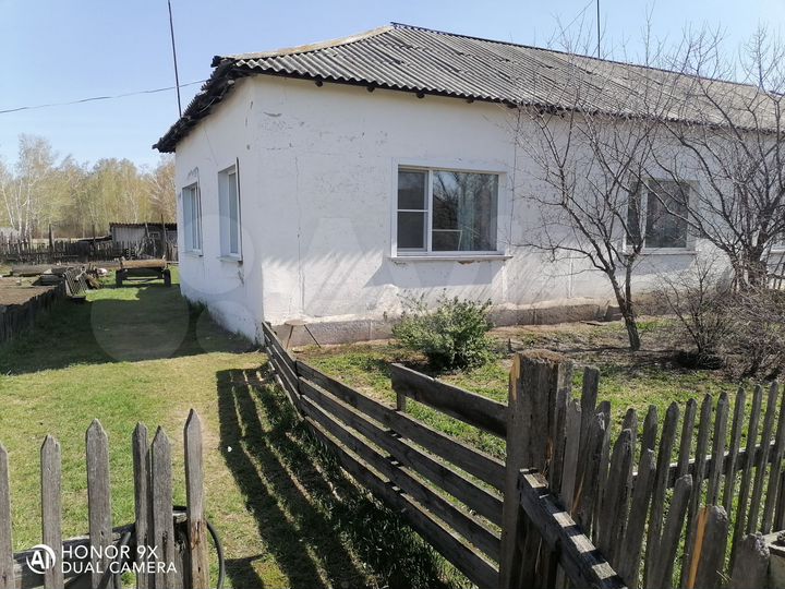 3-к. квартира, 52 м², 1/1 эт.