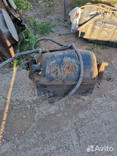 Бак на delica p35w